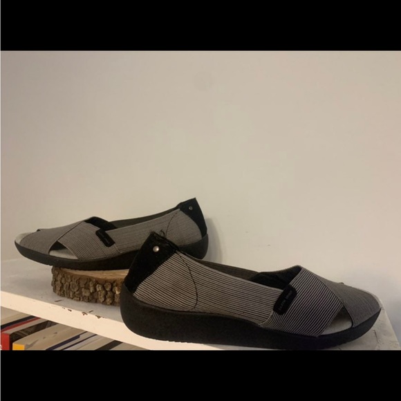 earth spirit black shoes